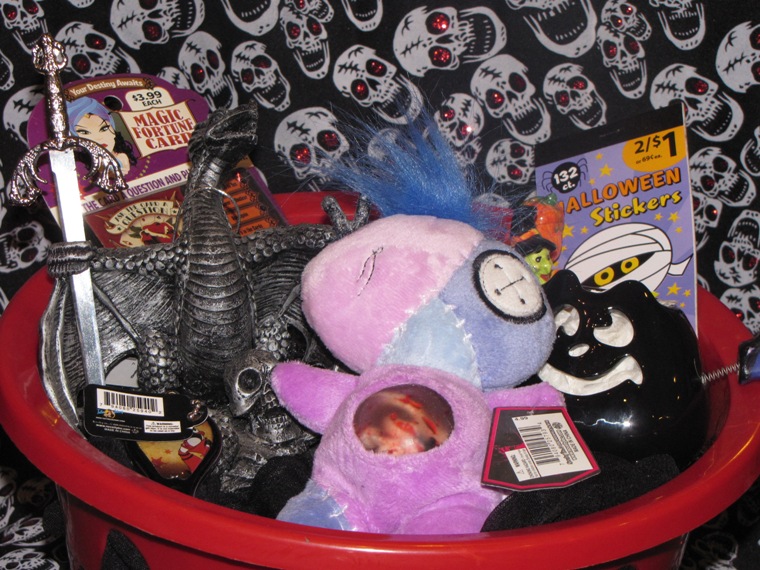 Halloween Dragon Bat Witch Monster Gothic Gift Basket Halloween Dragon Bat Witch Monster Gothic Gift Basket