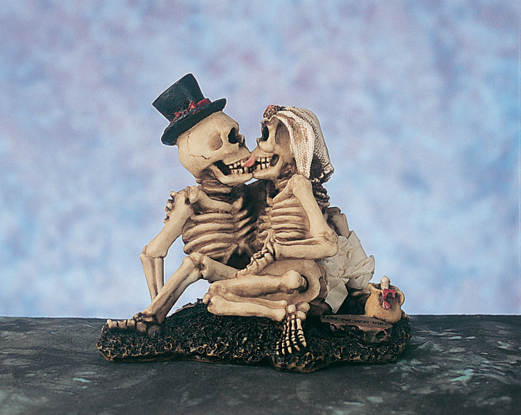 Love Never Dies Skeleton Figurine