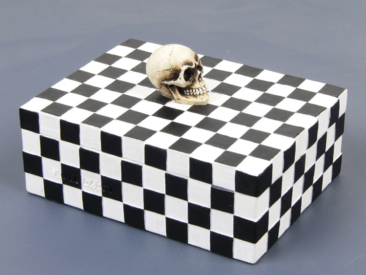 Skull Checker Box Medium