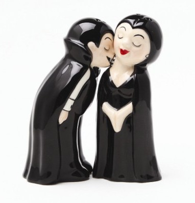 Love at First Bite Magnetic Salt & Pepper Shakers - Click Image to Close