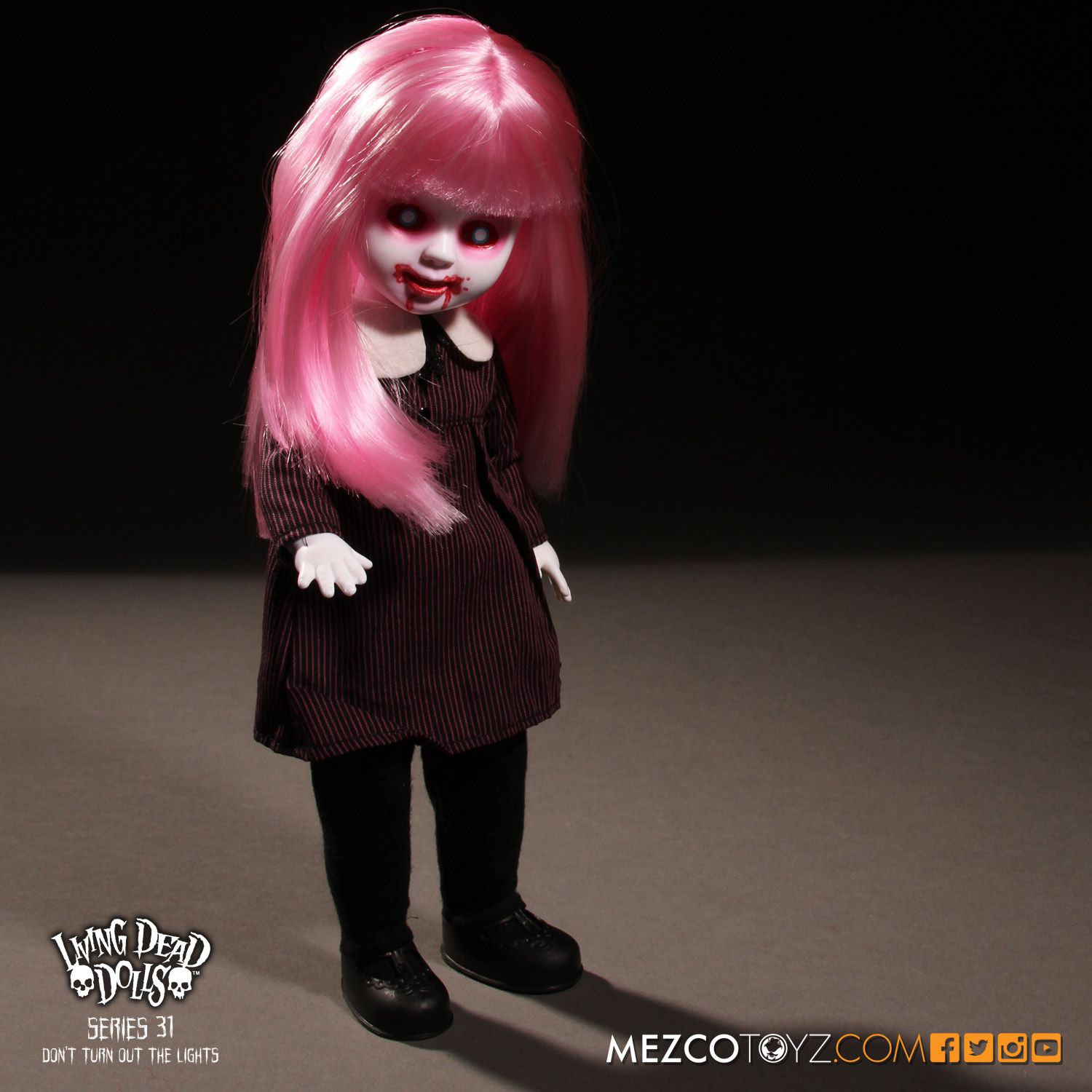 Living Dead Dolls Series 31 Don't Turn Out the Lights Bea Neath