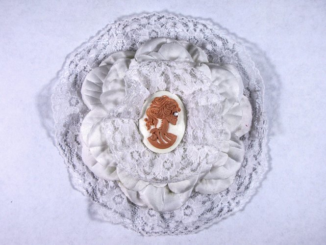 Hairy Scary All White w Peach Victorian Cameo Emily Dickens Hair Clip - Click Image to Close