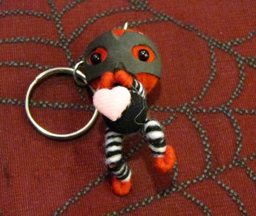 Red Heart Loot Bandit Burglar Voodoo Keychain - Click Image to Close