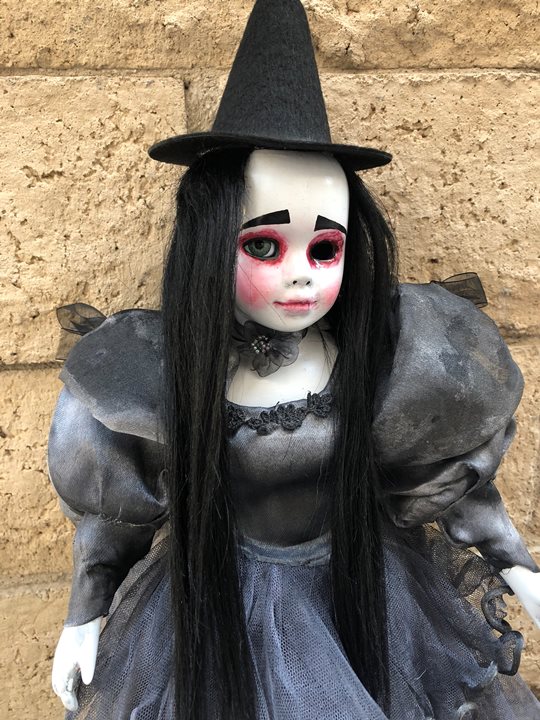 creepy eye doll