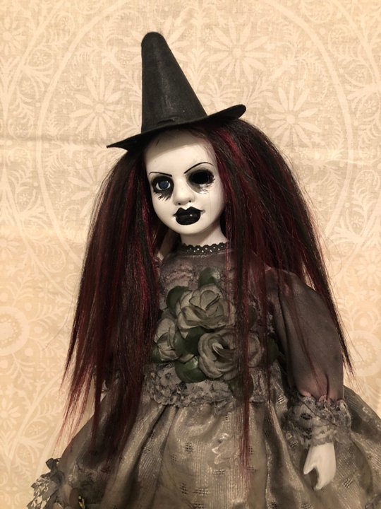 creepy eye doll