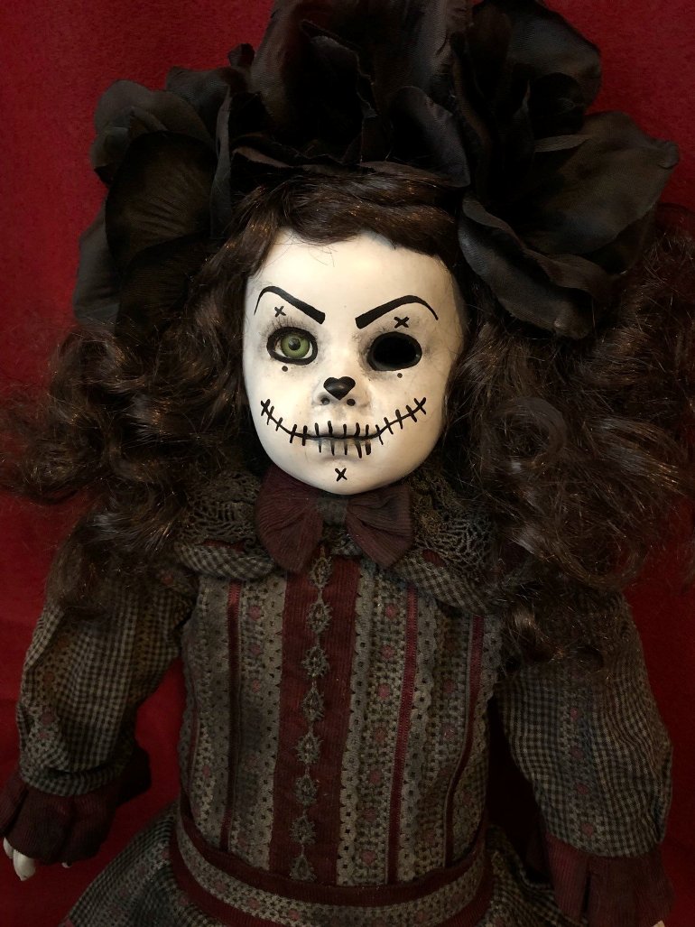 creepy eye doll