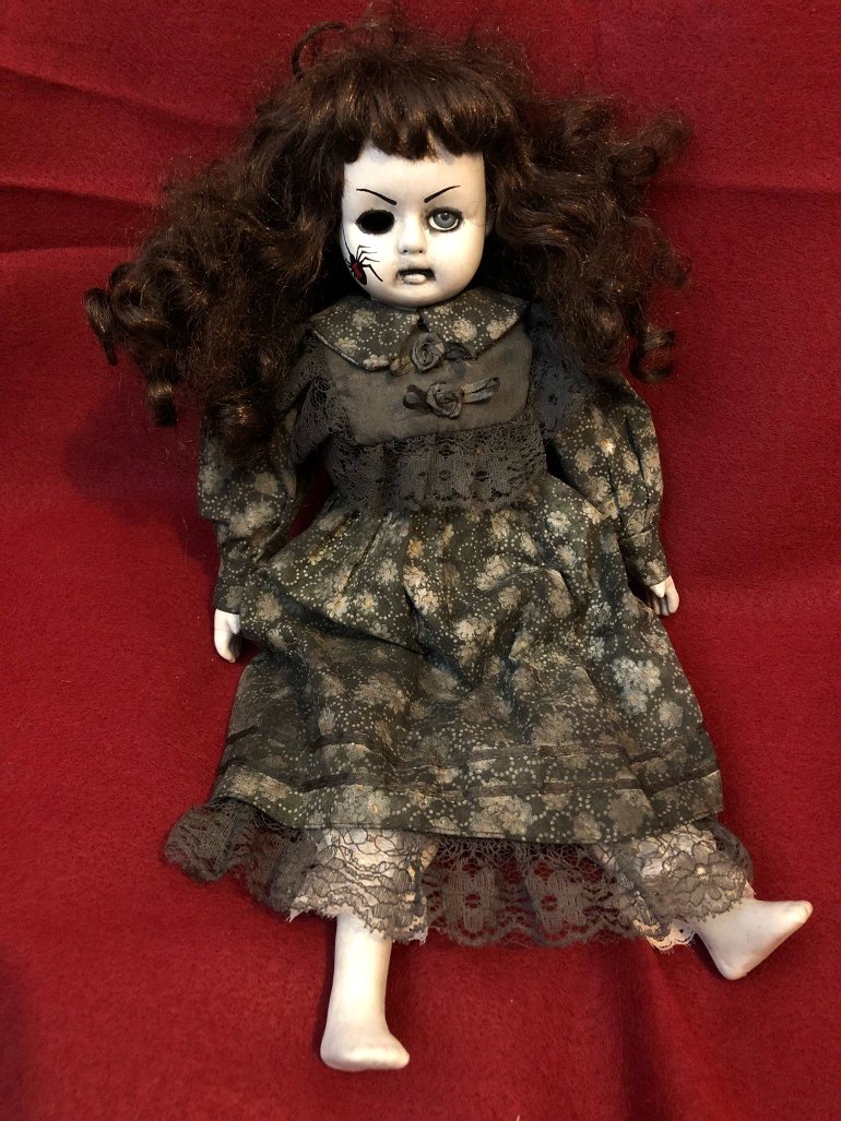 OOAK Sitting One Eye w Spider Mourning Creepy Horror Doll Art by Christie Creepydolls