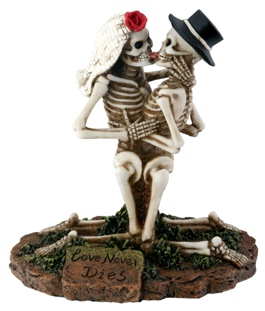 Love Never Dies Skulls Making Out - Click Image to Close