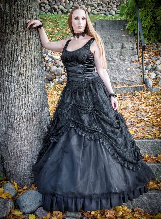 plus size gothic wedding dresses