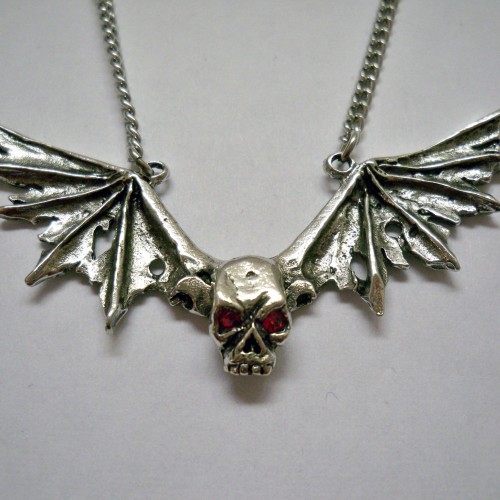 Distressed Wings Skull w Red Eyes Necklace