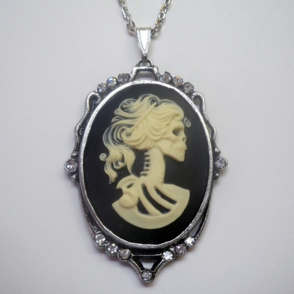 Large Lolita Cameo Silver Necklace