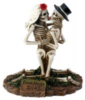Love Never Dies Skulls Making Out Love Never Dies Skulls Making Out
