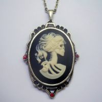 Large Lolita Cameo Gold Necklace Large Lolita Cameo Gold Necklace